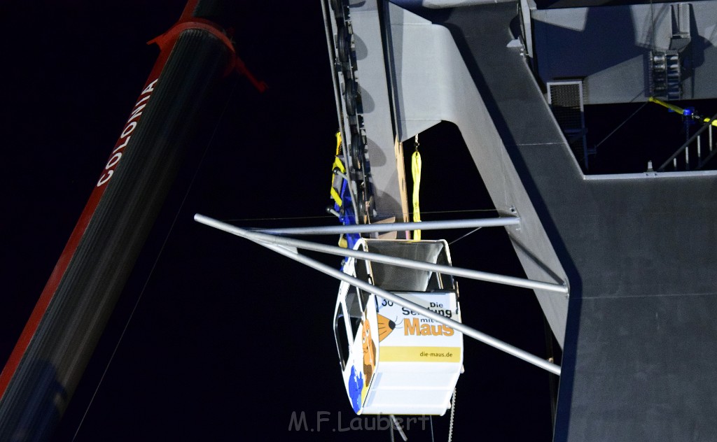 Koelner Seilbahn Gondel blieb haengen Koeln Linksrheinisch P916.JPG - Miklos Laubert